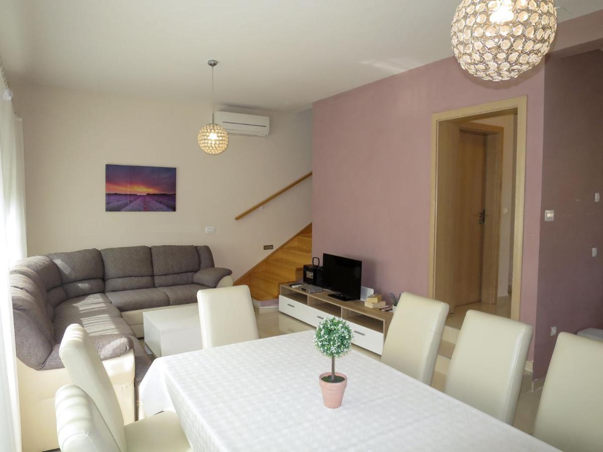 Holiday Home Silvija - Zad107 By Interhome Zadar Exterior photo